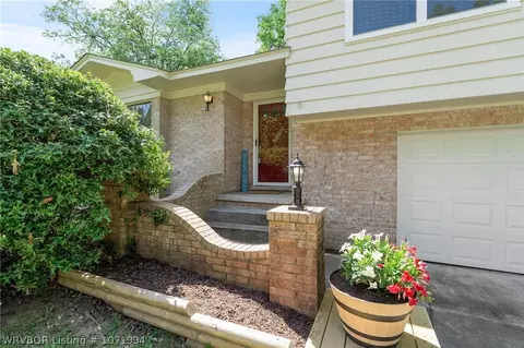 Exterior - 2224 Fairview Dr, Fort Smith, AR 72901 photo 5 of 12