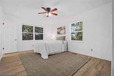 Bedroom - 2224 Fairview Dr, Fort Smith, AR 72901 photo 3 of 8