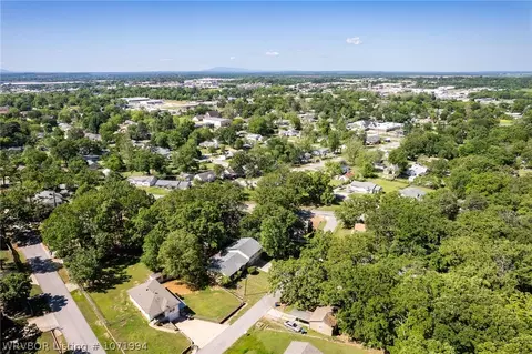 View/Area - 2224 Fairview Dr, Fort Smith, AR 72901 photo 2 of 3