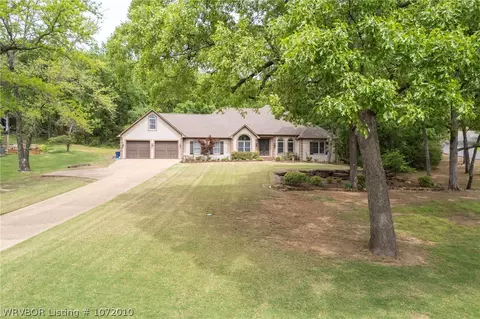 Exterior - 2904 S Cliff Dr, Fort Smith, AR 72903 photo 3 of 7