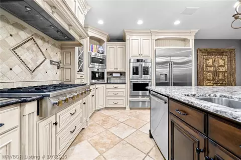 Kitchen - 2904 S Cliff Dr, Fort Smith, AR 72903 photo 7 of 8