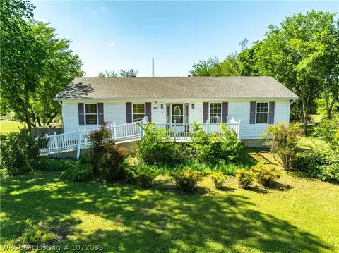 805 Church St, Barling, AR 72923
