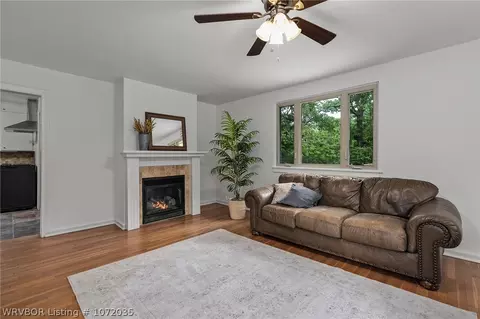 Living - 1437 N 52nd St, Fort Smith, AR 72904 photo 2 of 3