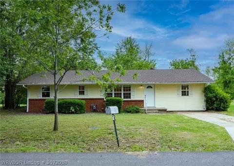 Exterior - 922 Hillside Dr, Fort Smith, AR 72908 photo 5 of 6