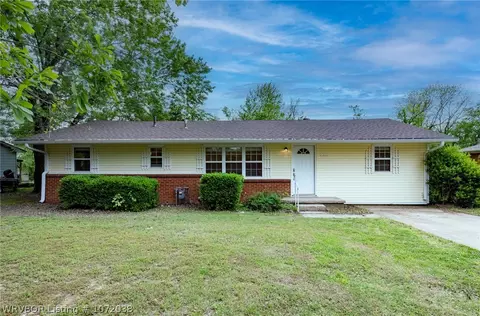 922 Hillside Dr, Fort Smith, AR 72908