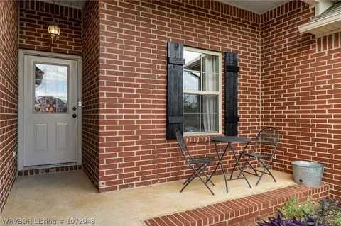Exterior - 1820 Fairbanks Dr, Barling, AR 72923 photo 4 of 11