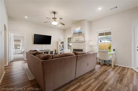 Living - 1820 Fairbanks Dr, Barling, AR 72923 photo 4 of 4