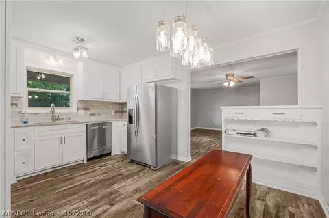 Kitchen - 4615 26th St, Fort Smith, AR 72901 photo 2 of 5