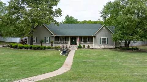 1557 River Overlook Loop, Van Buren, AR 72956