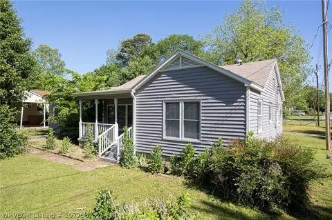 Exterior - 1821 Dallas St, Fort Smith, AR 72901 photo 7 of 14
