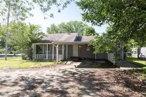 Exterior - 1821 Dallas St, Fort Smith, AR 72901 photo 13 of 14