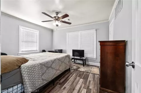Bedroom - 1821 Dallas St, Fort Smith, AR 72901 photo 3 of 8