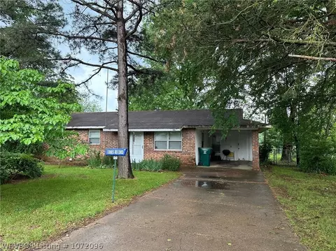 140 E Ivy St, Booneville, AR 72927