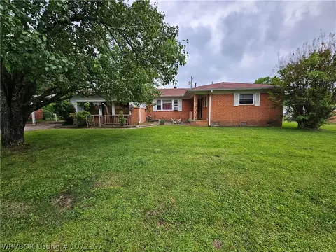 107 Fifth St, Charleston, AR 72933