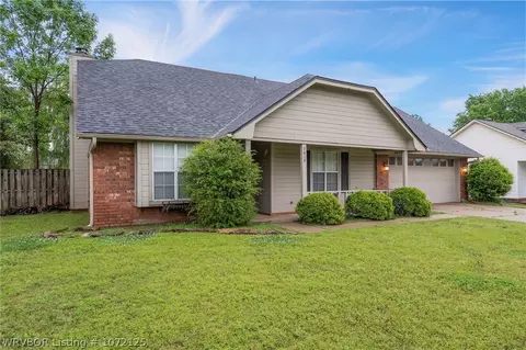 7018 Red Bud Dr, Fort Smith, AR 72916 photo 2