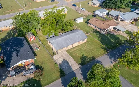 Exterior - 1202 N 4th St, Paris, AR 72855 photo 7 of 7