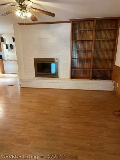 Living - 6519 Meadow Cliff St, Fort Smith, AR 72903 photo 1 of 1