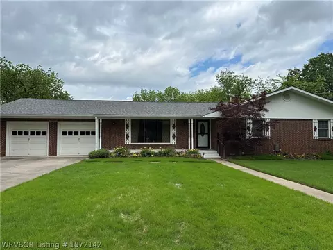 6519 Meadow Cliff St, Fort Smith, AR 72903