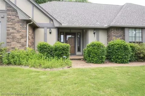 8812 Canterbury Cv, Fort Smith, AR 72903 photo 2