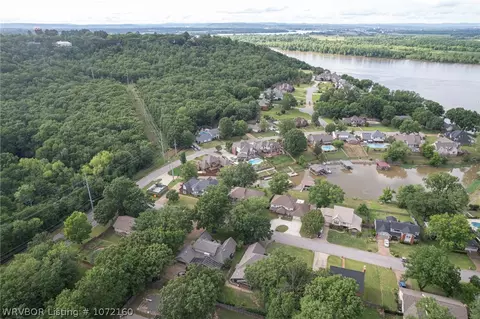 8812 Canterbury Cv, Fort Smith, AR 72903 photo 49