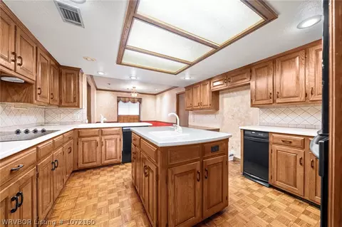 8812 Canterbury Cv, Fort Smith, AR 72903 photo 11