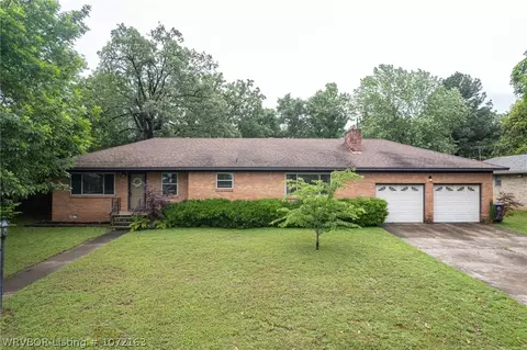 Exterior - 6004 S Y St, Fort Smith, AR 72903 photo 3 of 10