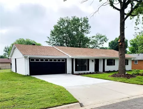 7911 Clover Dr, Fort Smith, AR 72908 photo 3
