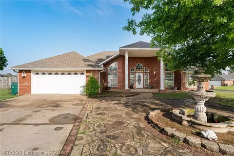 1701 Winterpark Dr, Sallisaw, OK 74955