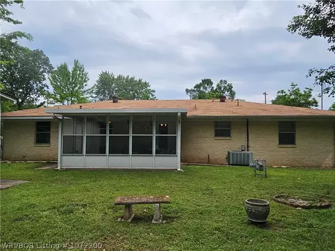 618 Academy St, Paris, AR 72855 photo 24