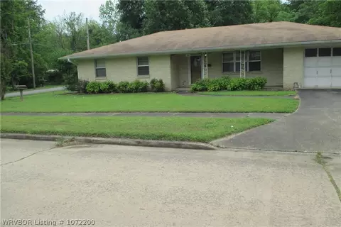 618 Academy St, Paris, AR 72855 photo 14