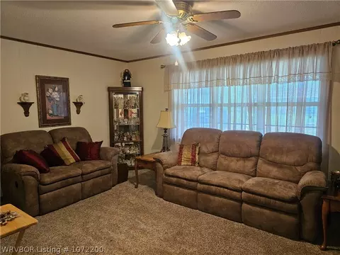 618 Academy St, Paris, AR 72855 photo 2