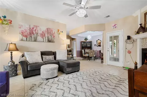 Living - 7000 Blackjack Dr, Fort Smith, AR 72916 photo 1 of 2
