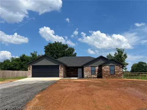 161 Hall Ln, Pocola, OK 74902