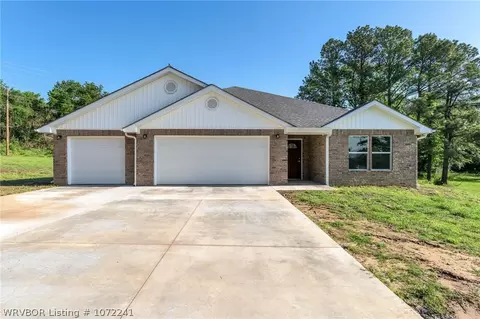 3903 White House Ln, Van Buren, AR 72956