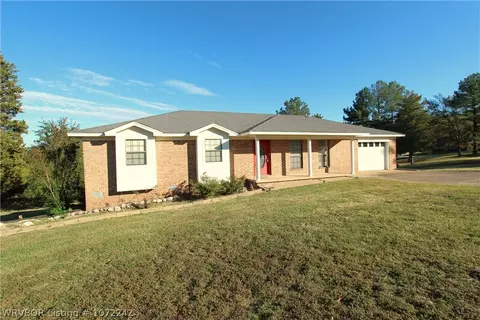 1506 Lovers Ln, Van Buren, AR 72956