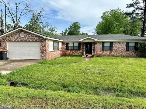 16 8th St, Mulberry, AR 72947