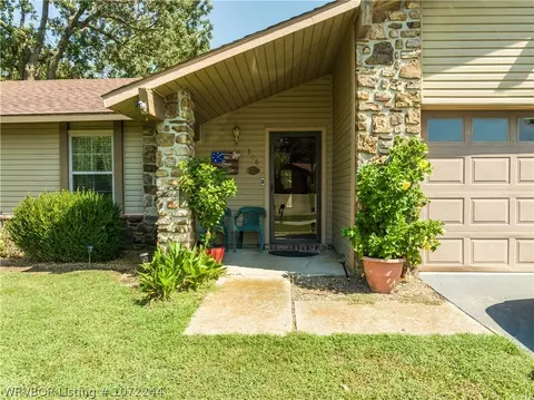 306 Woodland Hills Blvd, Roland, OK 74954