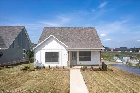 9719 Sequoia Ln, Fort Smith, AR 72916