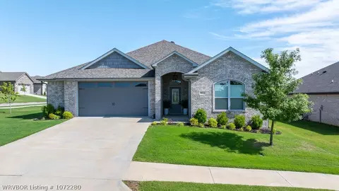 9021 Logwood Ln, Fort Smith, AR 72916