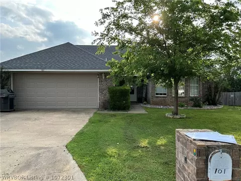 101 Chelsea Ln, Pocola, OK 74902