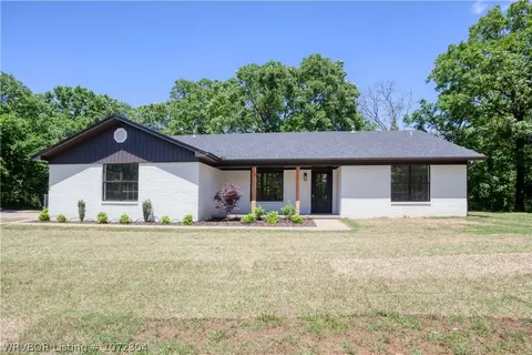 2915 Bear Hollow Rd, Fort Smith, AR 72916