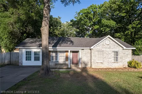 62 Easley Loop, Greenwood, AR 72936