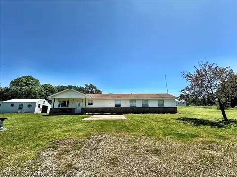 460351 E 1000 Rd, Sallisaw, OK 74955