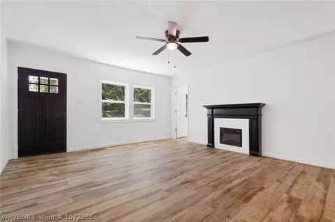 Living - 2509 S M St, Fort Smith, AR 72901 photo 2 of 4