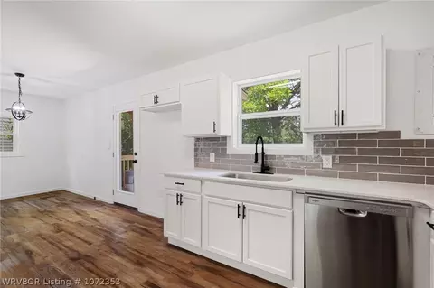 Kitchen - 2509 S M St, Fort Smith, AR 72901 photo 3 of 3
