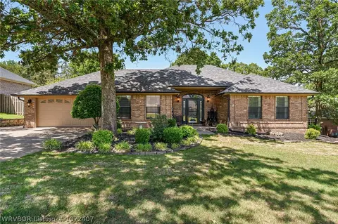 1607 Valley View St, Van Buren, AR 72956