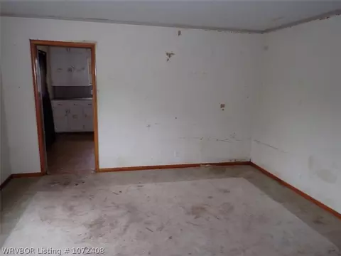 Living - 508 E Broadway St, Huntington, AR 72940 photo 2 of 2