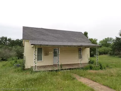 Exterior - 508 E Broadway St, Huntington, AR 72940 photo 2 of 3