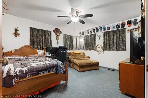 Bedroom - 402 E Ida Ave, Sallisaw, OK 74955 photo 7 of 9