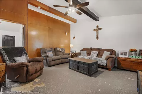 Living - 402 E Ida Ave, Sallisaw, OK 74955 photo 1 of 2